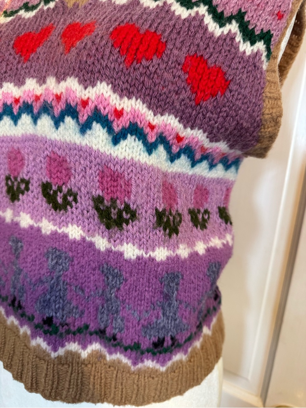 Cozy Lavender V-Neck Sweater vest  folklore motif handmade wool - Picture 2 of 8